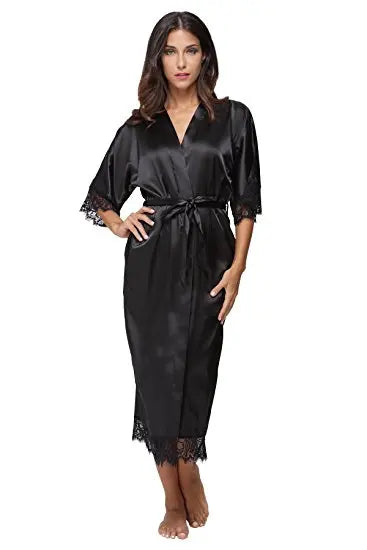 Kimono in raso con pizzo per l'estate: lingerie sexy e eleganti abiti da sposa e da damigella.