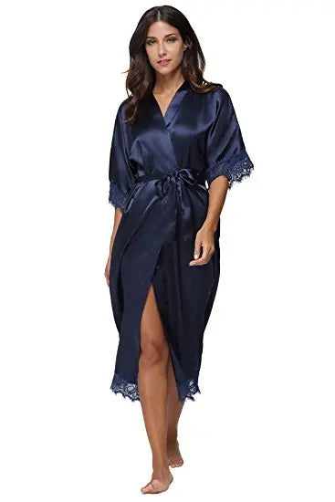 Kimono in raso con pizzo per l'estate: lingerie sexy e eleganti abiti da sposa e da damigella.