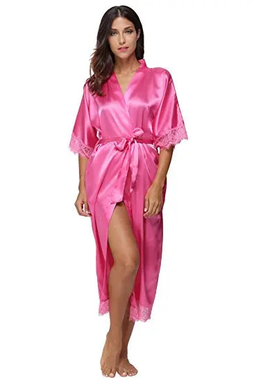 Kimono in raso con pizzo per l'estate: lingerie sexy e eleganti abiti da sposa e da damigella.