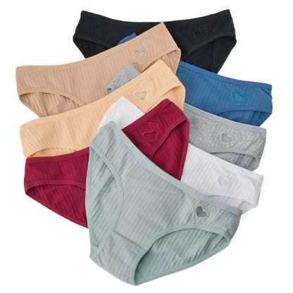 Mutandine in cotone di alta qualità con design a cuore e taglio sexy per donne.