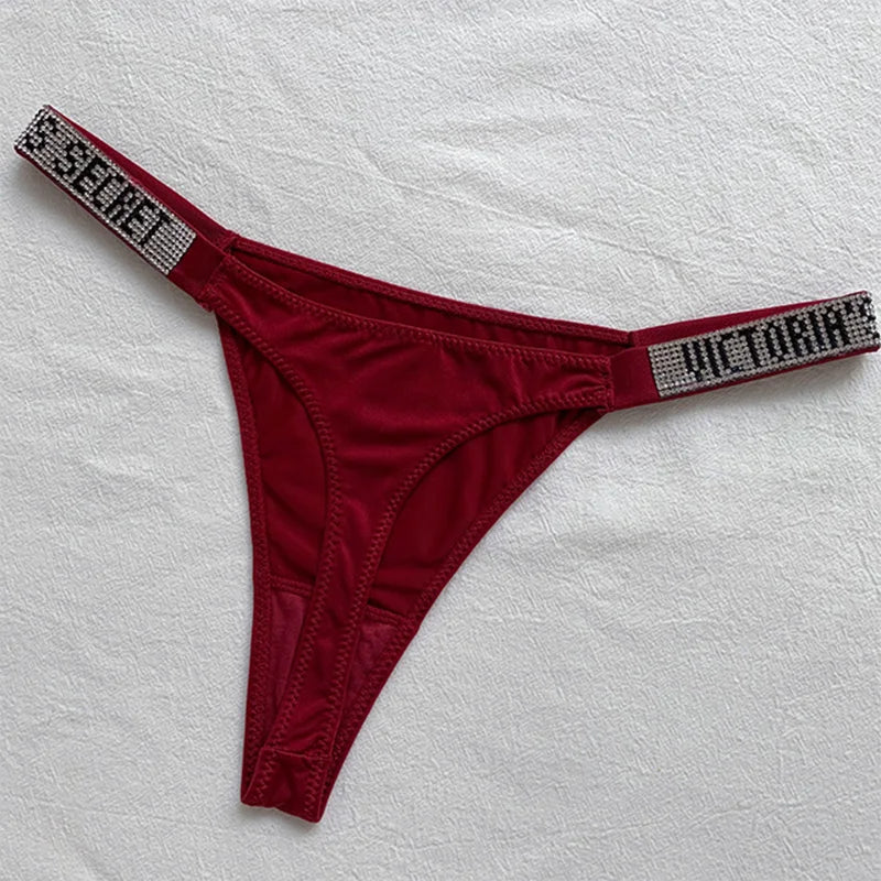 Intimo femminile sexy del 2024: il perizoma liscio a vita bassa è attraente, traspirante, lucido e confortevole.