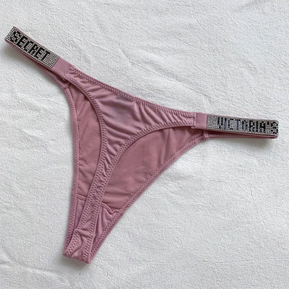 Intimo femminile sexy del 2024: il perizoma liscio a vita bassa è attraente, traspirante, lucido e confortevole.
