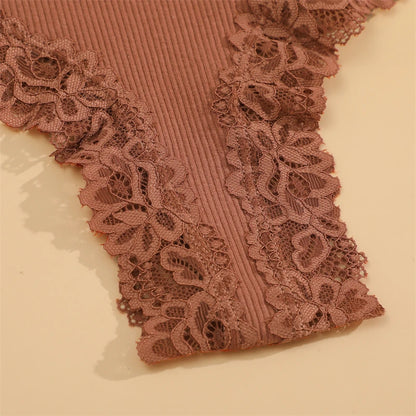 Set da 5 mutandine di cotone con pizzo floreale, patchwork, taglie S-XL, per un look moderno e confortevole.