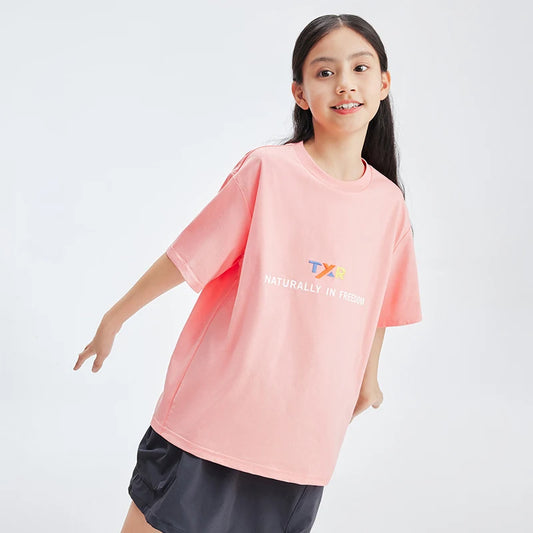 2025 Nuova maglietta a maniche corte per bambini, top estivo con sensazione di freschezza per ragazzi e ragazze con stampa TXR 'NATURALLY IN FREEDOM', comfort casual