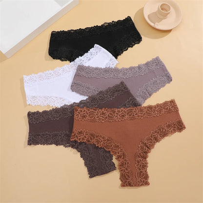 Set da 5 mutandine di cotone con pizzo floreale, patchwork, taglie S-XL, per un look moderno e confortevole.