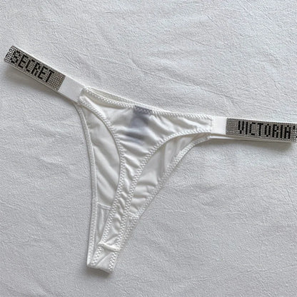 Intimo femminile sexy del 2024: il perizoma liscio a vita bassa è attraente, traspirante, lucido e confortevole.