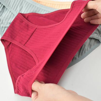 Mutandine in cotone di alta qualità con design a cuore e taglio sexy per donne.