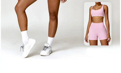 Leggings sportivi da donna, perfetti per praticare yoga e allenarsi in palestra per esaltare la silhouette femminile.