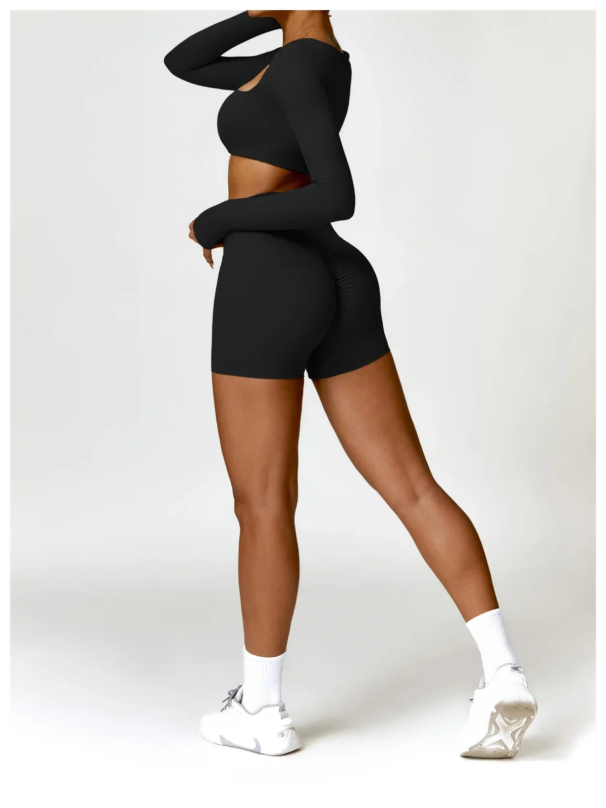 Leggings sportivi da donna, perfetti per praticare yoga e allenarsi in palestra per esaltare la silhouette femminile.