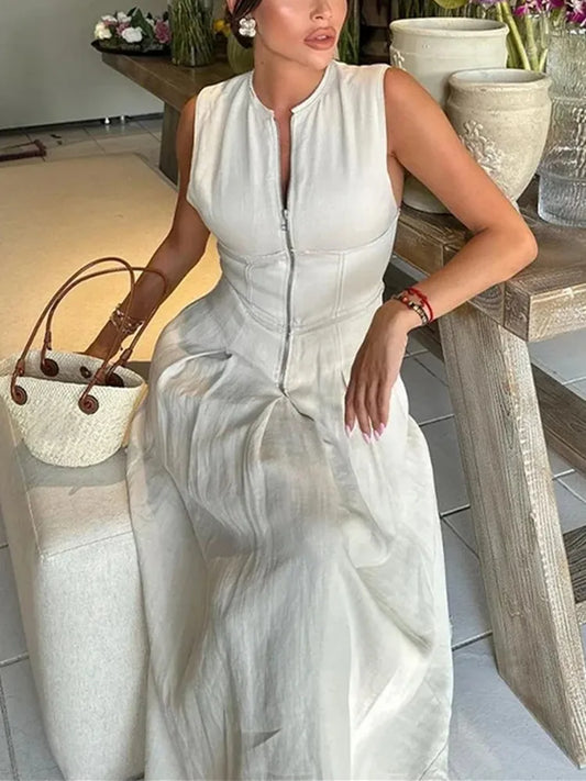 Vestito lungo senza maniche con zip, aderente e pieghettato, perfetto per feste estive eleganti del 2024.