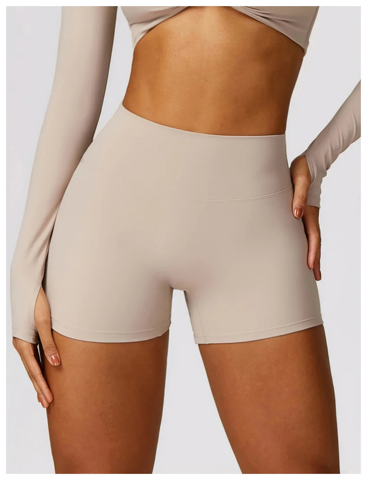 Leggings sportivi da donna, perfetti per praticare yoga e allenarsi in palestra per esaltare la silhouette femminile.