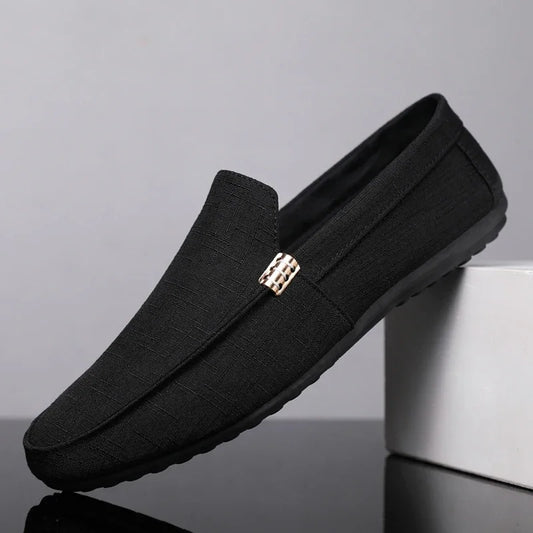 Men's breathable and orthopedic sports slip-on shoes, ideal for outdoor activities such as walking and hiking.