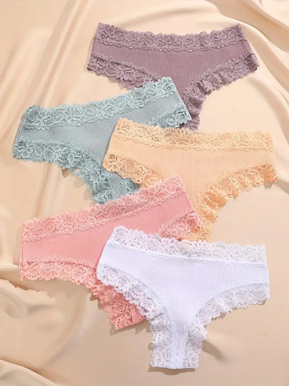 Set da 5 mutandine di cotone con pizzo floreale, patchwork, taglie S-XL, per un look moderno e confortevole.