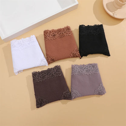 Set da 5 mutandine di cotone con pizzo floreale, patchwork, taglie S-XL, per un look moderno e confortevole.
