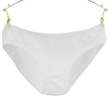Mutandine in cotone di alta qualità con design a cuore e taglio sexy per donne.