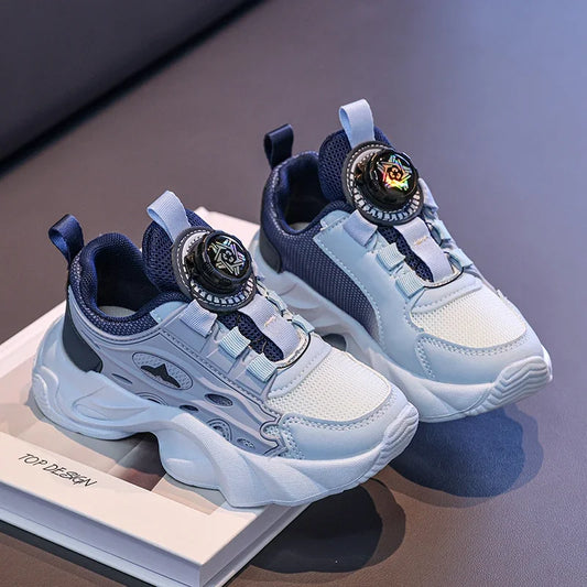 Children's sports shoes, lightweight and comfortable, with velcro closure, non-slip and breathable soles.