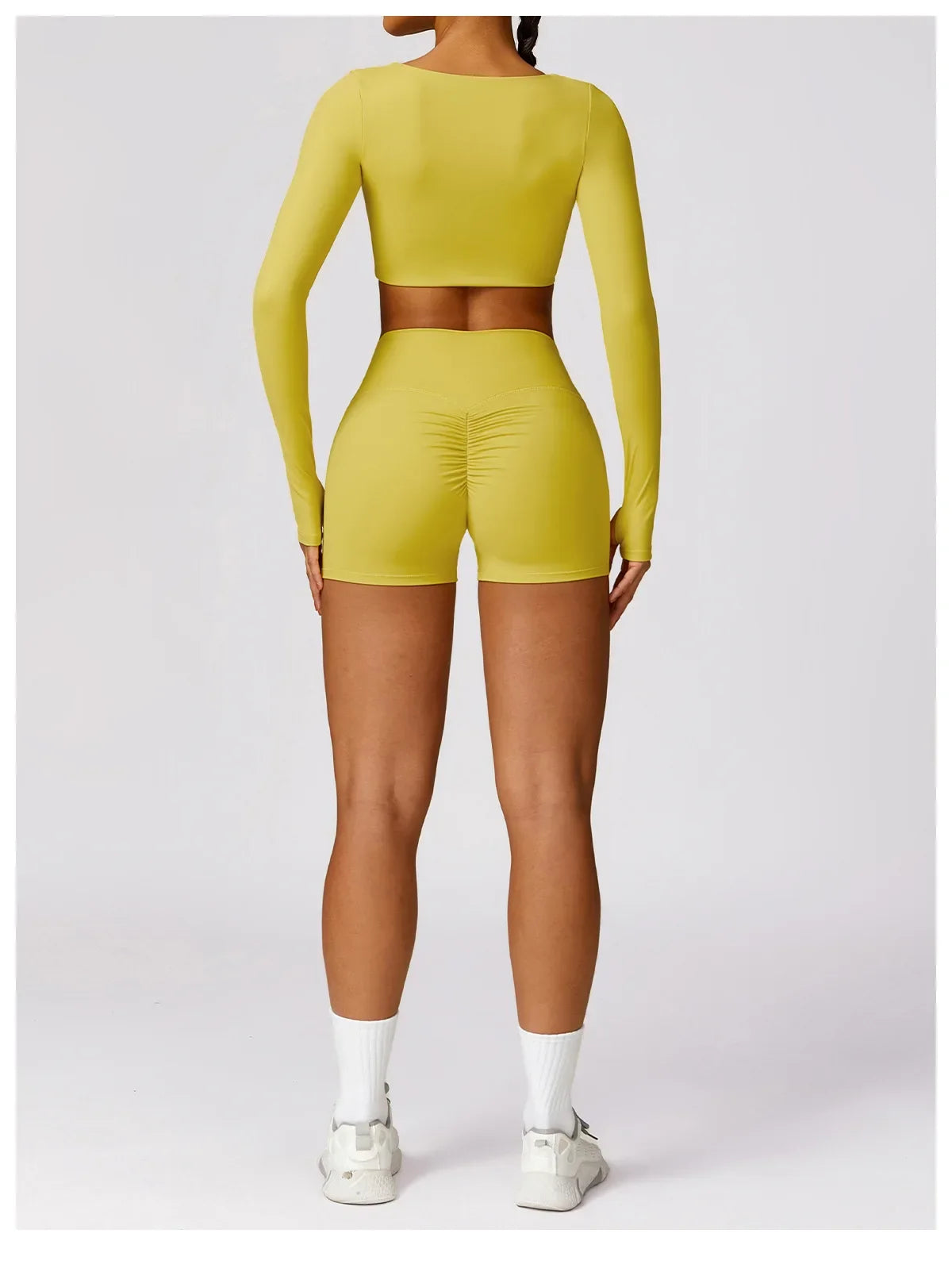 Leggings sportivi da donna, perfetti per praticare yoga e allenarsi in palestra per esaltare la silhouette femminile.